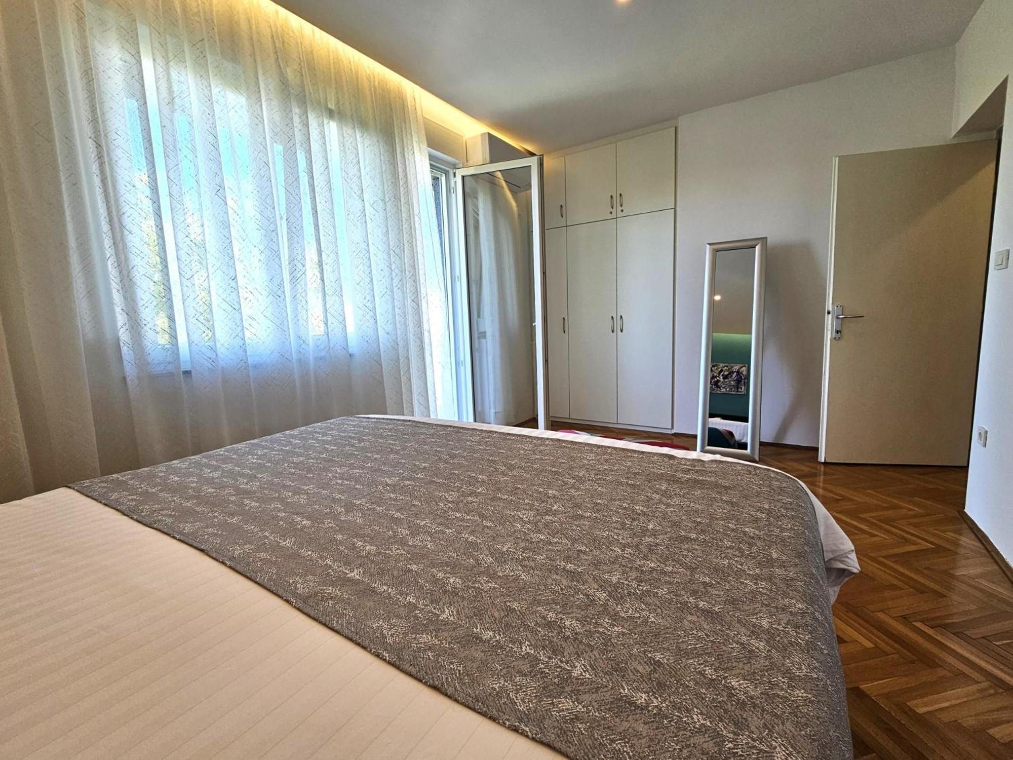Apartment Olga Malinska Exteriér fotografie